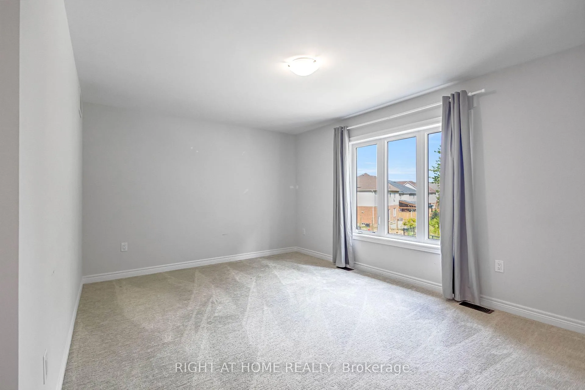 Photo 21 of 120 Terrace Drive, Grimsby, Grimsby East — HOMEH