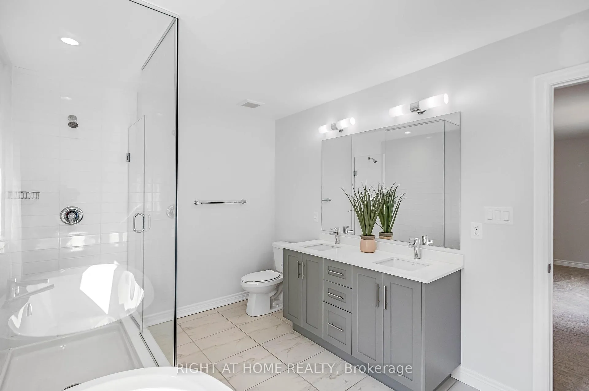 Photo 25 of 120 Terrace Drive, Grimsby, Grimsby East — HOMEH