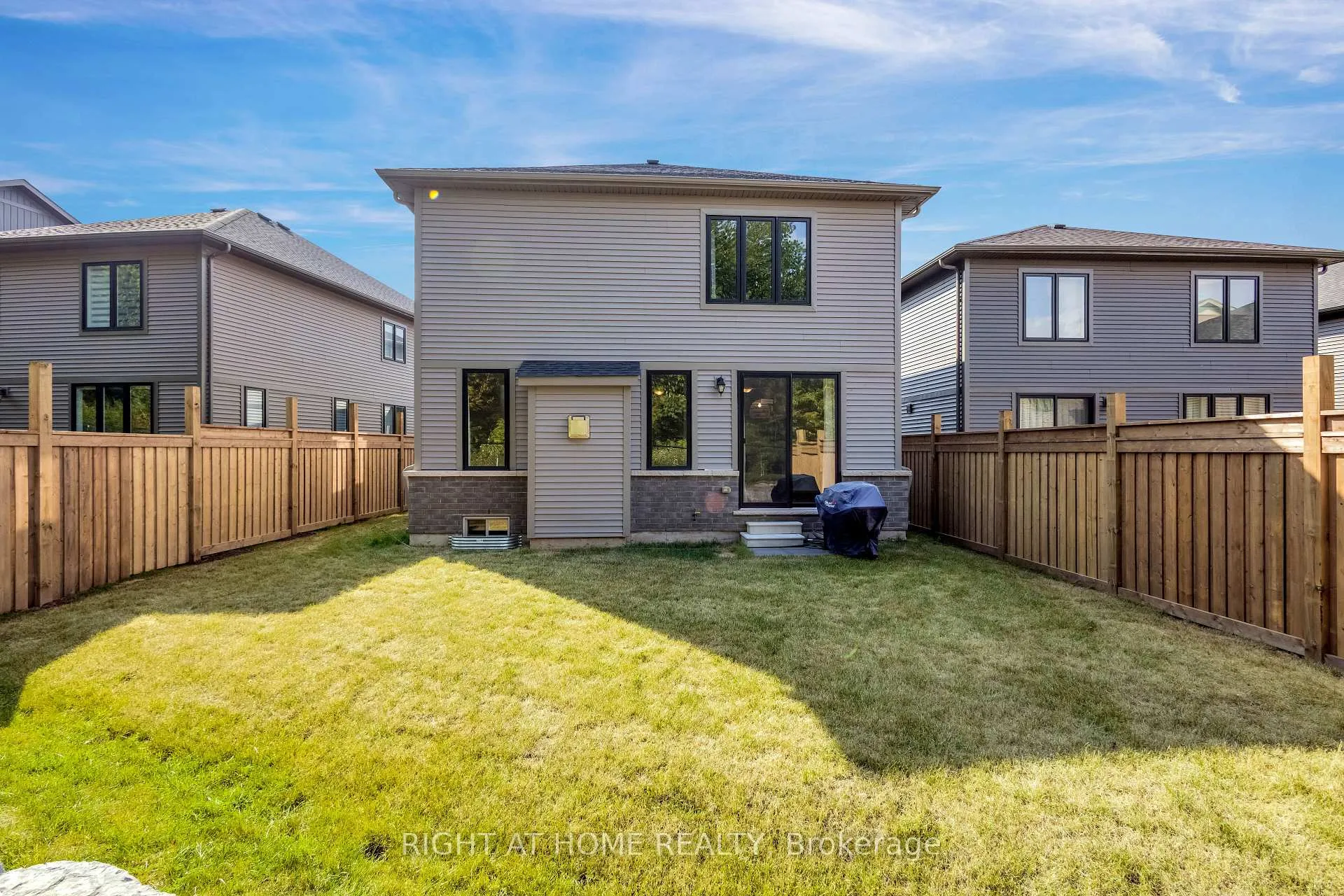 Photo 38 of 120 Terrace Drive, Grimsby, Grimsby East — HOMEH