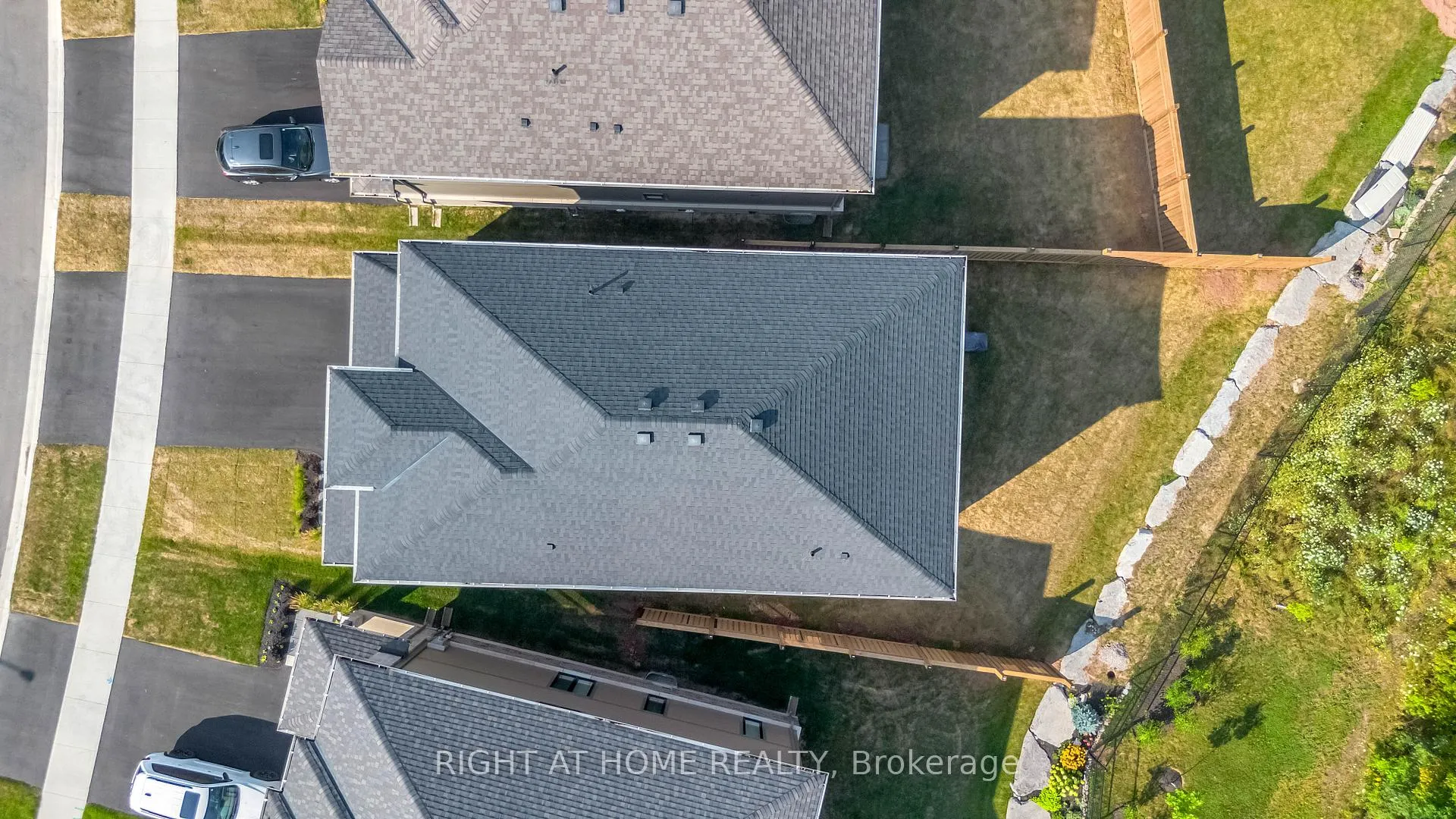 Photo 45 of 120 Terrace Drive, Grimsby, Grimsby East — HOMEH