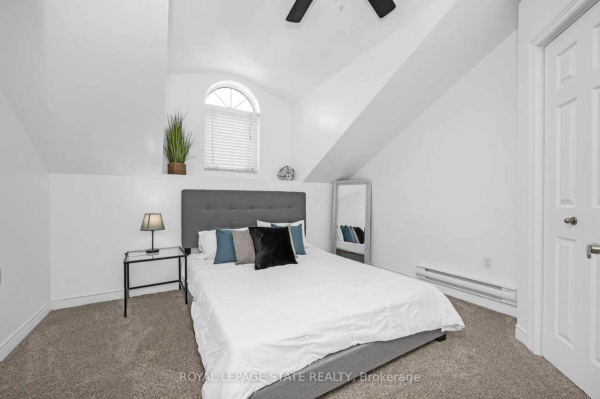 Photo 12 of 100 Munn Street, Hamilton, Raleigh — HOMEH
