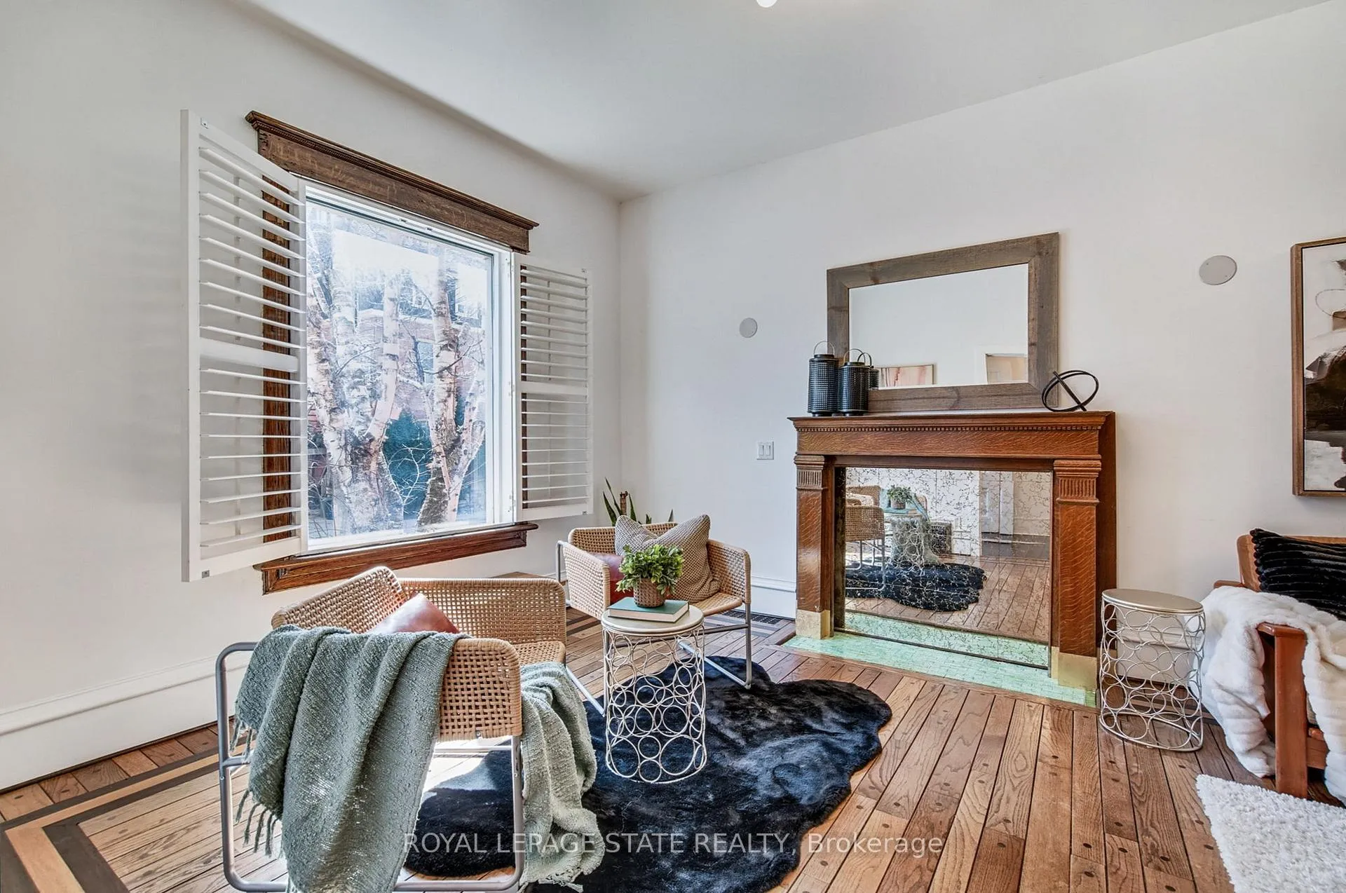 Photo 6 of Unit 1, 20 Locke Street S, Hamilton, Strathcona — HOMEH