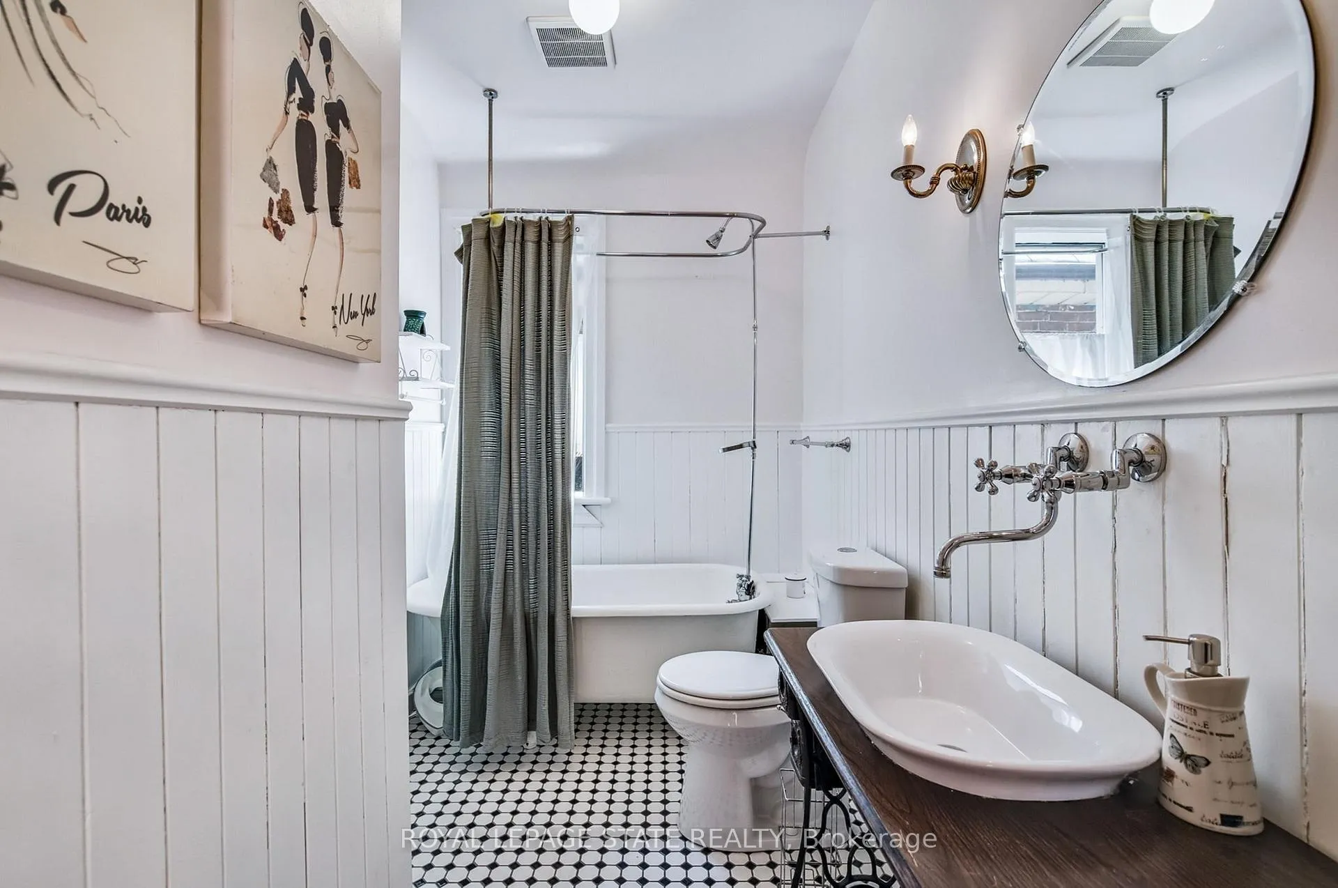 Photo 18 of Unit 1, 20 Locke Street S, Hamilton, Strathcona — HOMEH