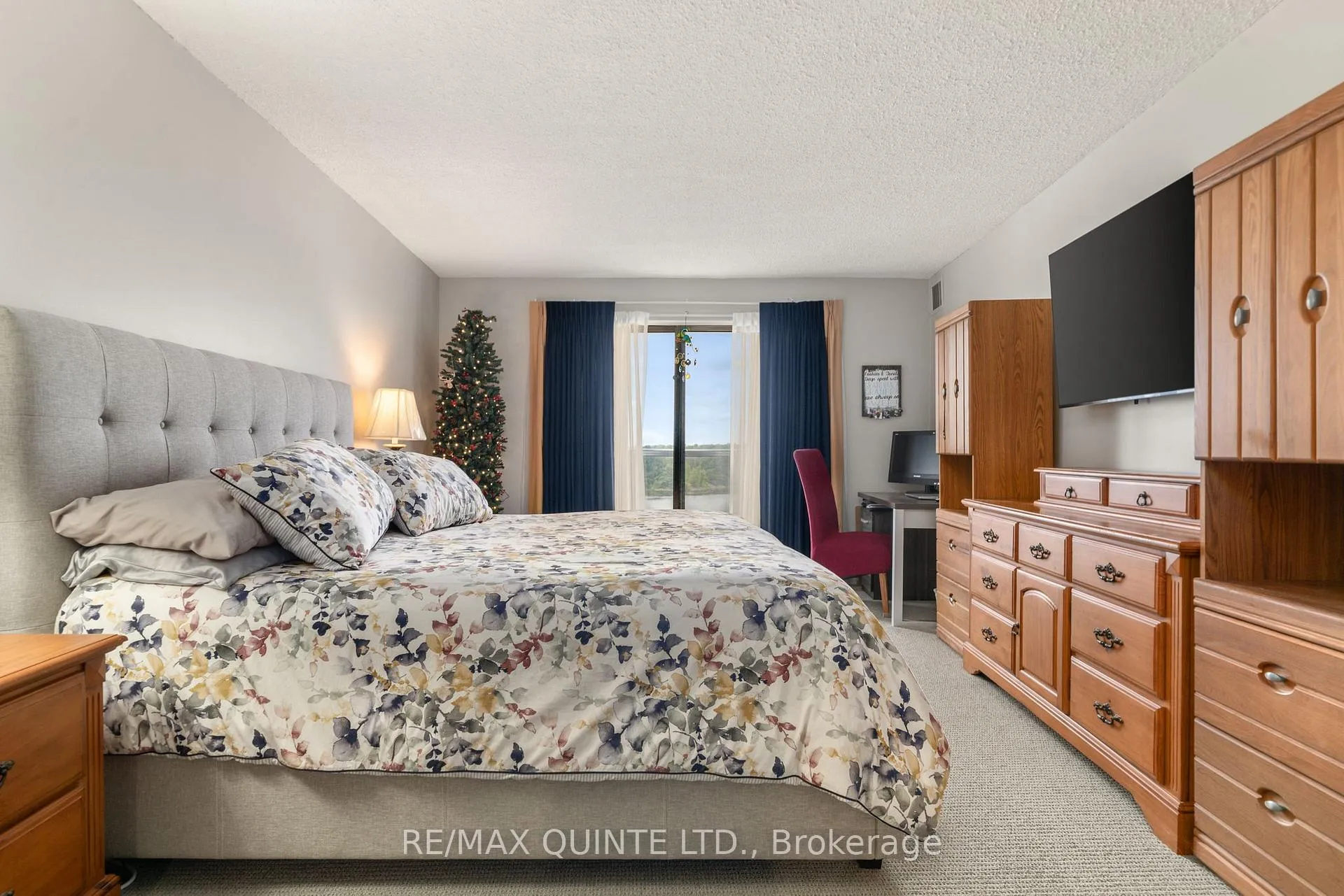 Photo 24 of Unit 807, 2 South Front Street, Belleville, Belleville Ward — HOMEH