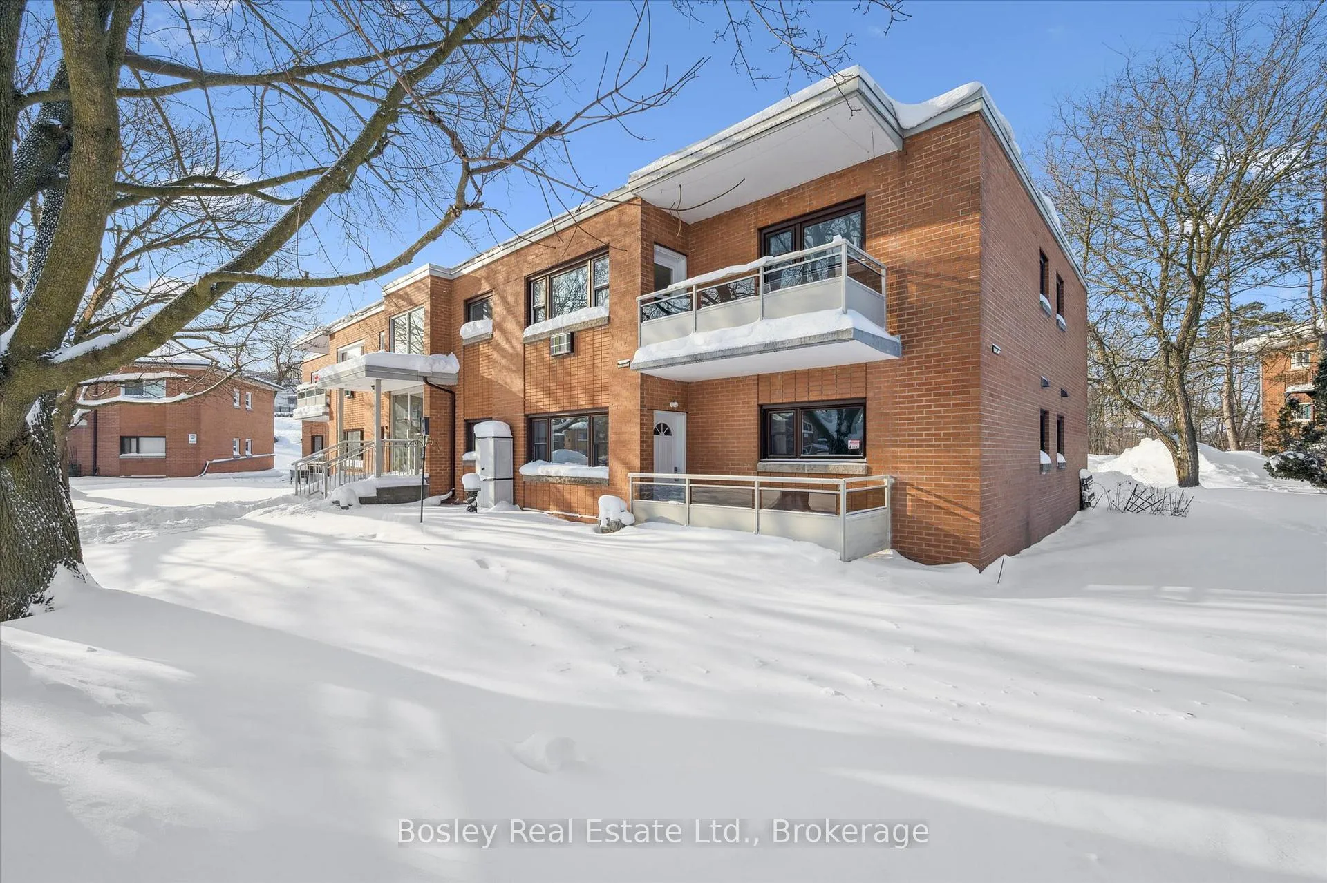 Front of Unit 2, 1 Sunnylea Crescent