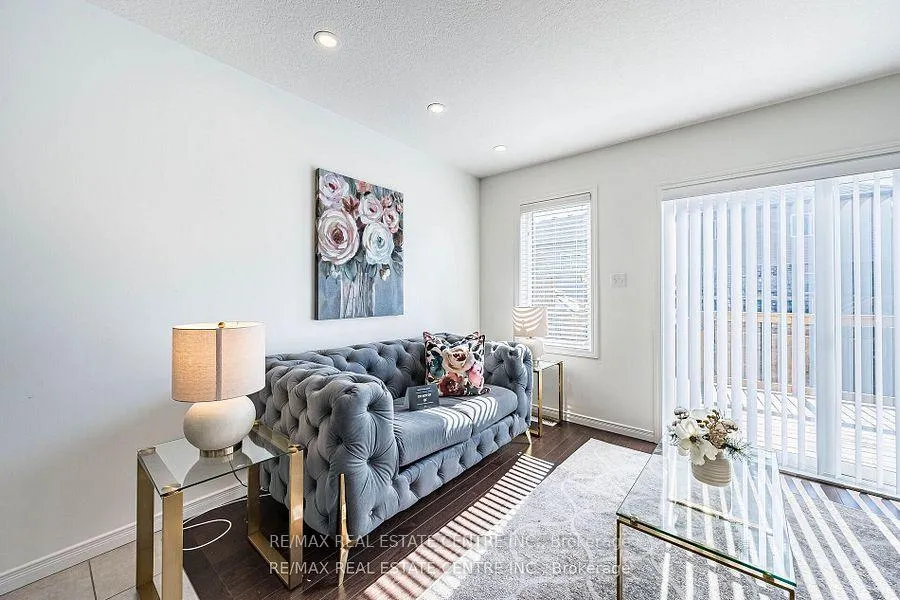 Photo 10 of Unit 99, 135 Hardcastle Drive, Cambridge, Blair Road — HOMEH