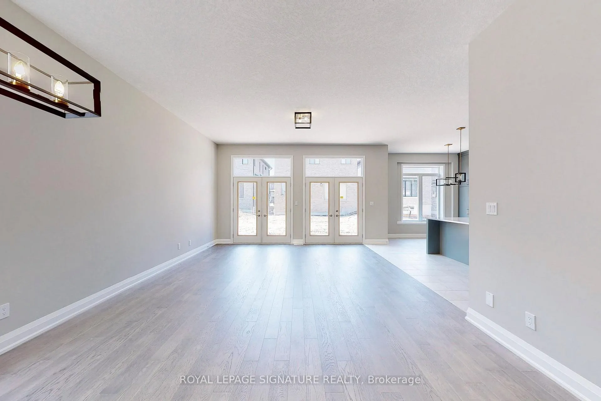 Photo 4 of 24 Hollybrook Trail, Kitchener — HOMEH