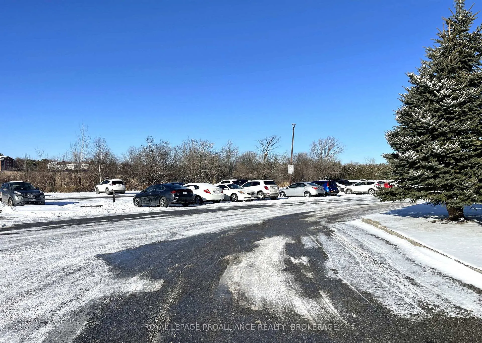 Photo 28 of Unit 507, 334 Queen Mary Road, Kingston, West of Sir John A. Blvd — HOMEH