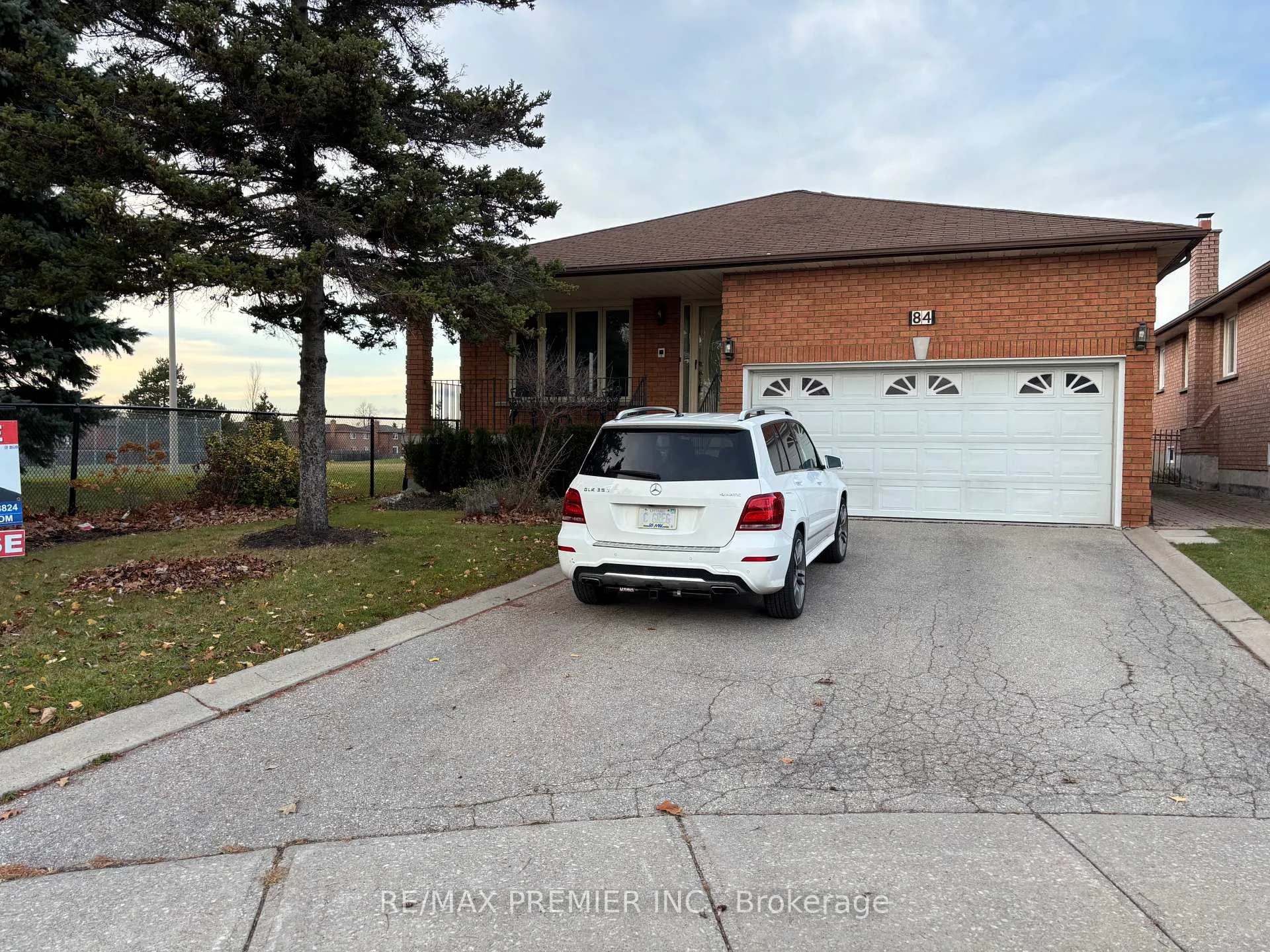 Photo 1 of 84 Marieta Street, Vaughan, East Woodbridge — HOMEH