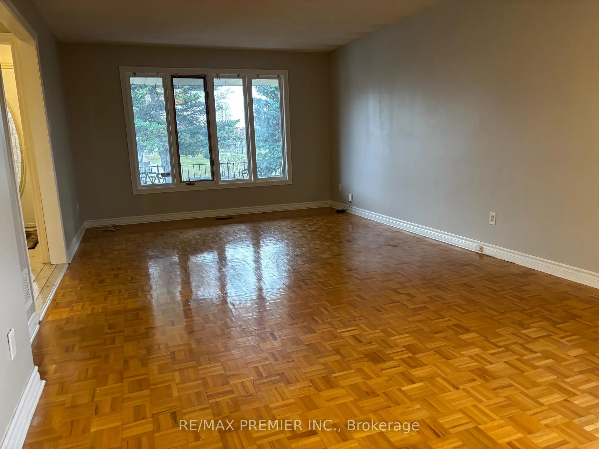 Photo 11 of 84 Marieta Street, Vaughan, East Woodbridge — HOMEH