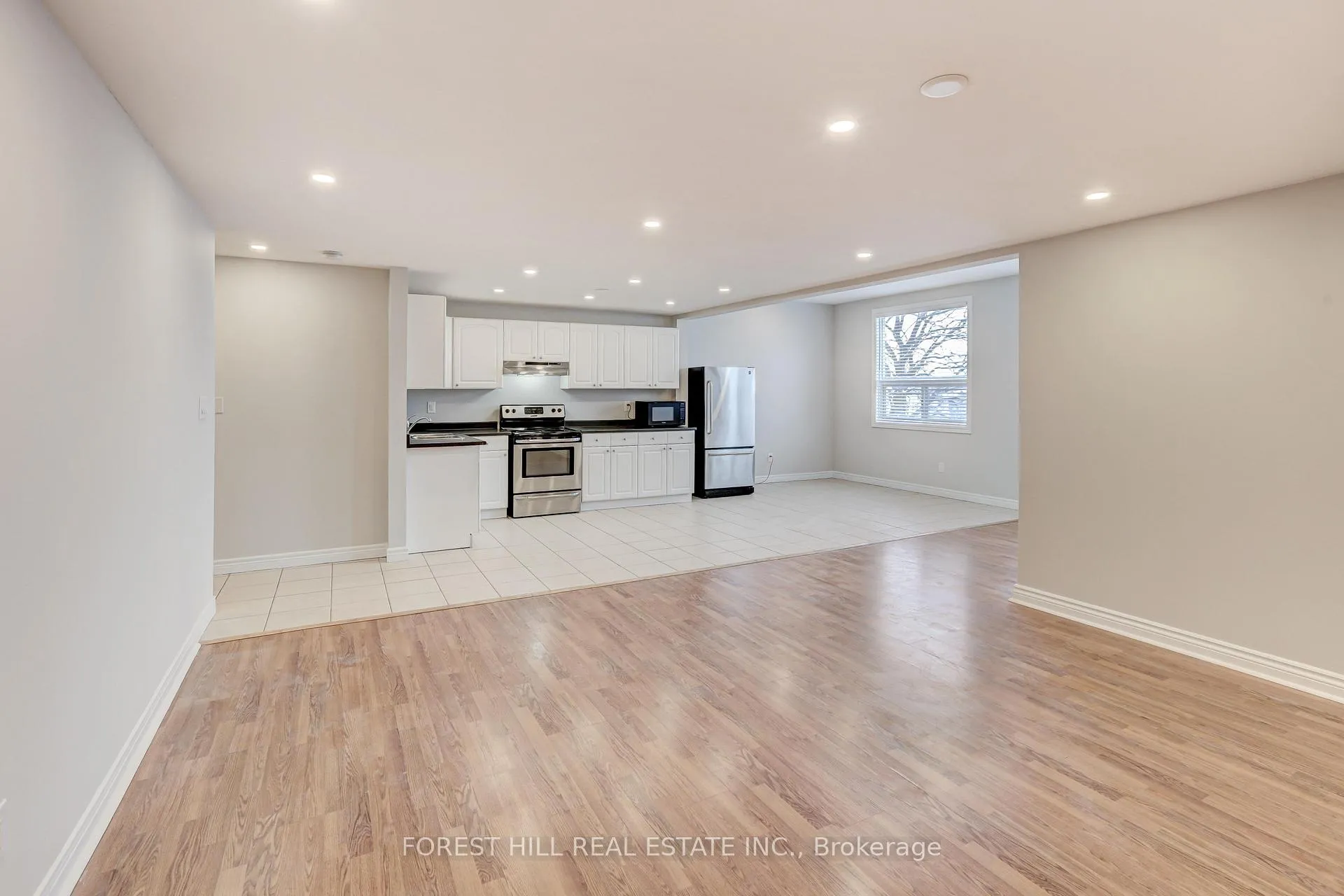 Front of Unit 2, 30 Parkdale Avenue N