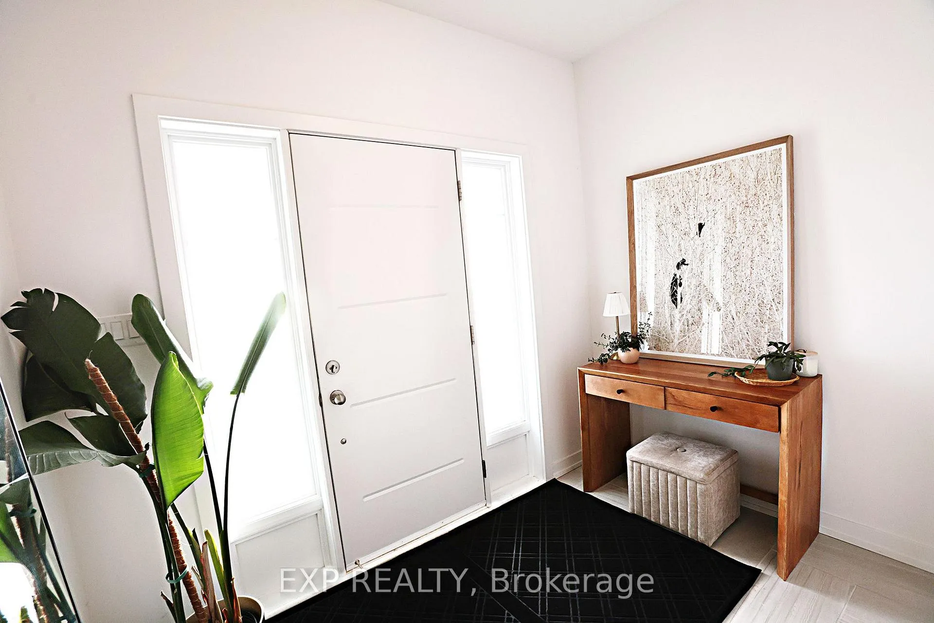Photo 8 of 25 Ferris Circle, Guelph, Clairfields/Hanlon Business Park — HOMEH