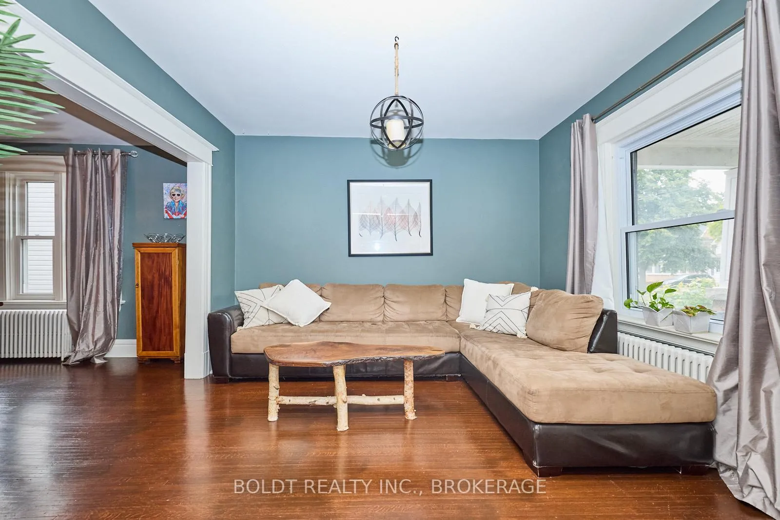 Photo 5 of 41 Thomas Street, St. Catharines, Downtown — HOMEH