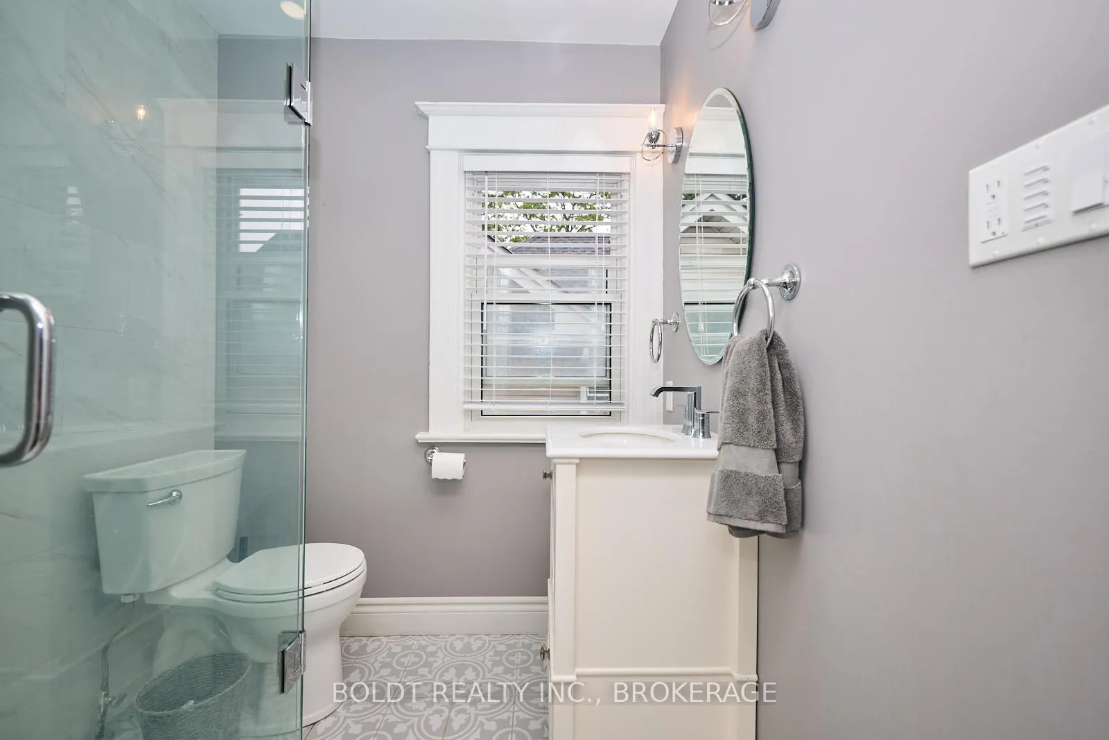 Photo 15 of 41 Thomas Street, St. Catharines, Downtown — HOMEH