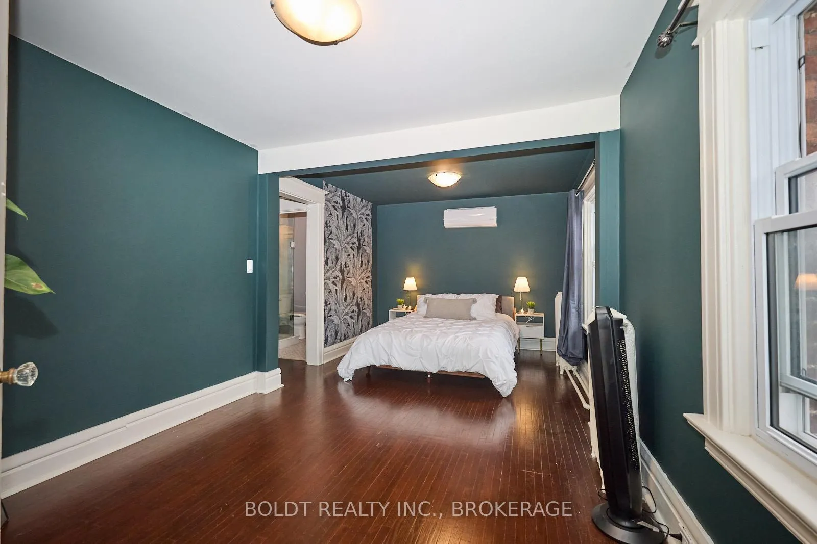 Photo 16 of 41 Thomas Street, St. Catharines, Downtown — HOMEH
