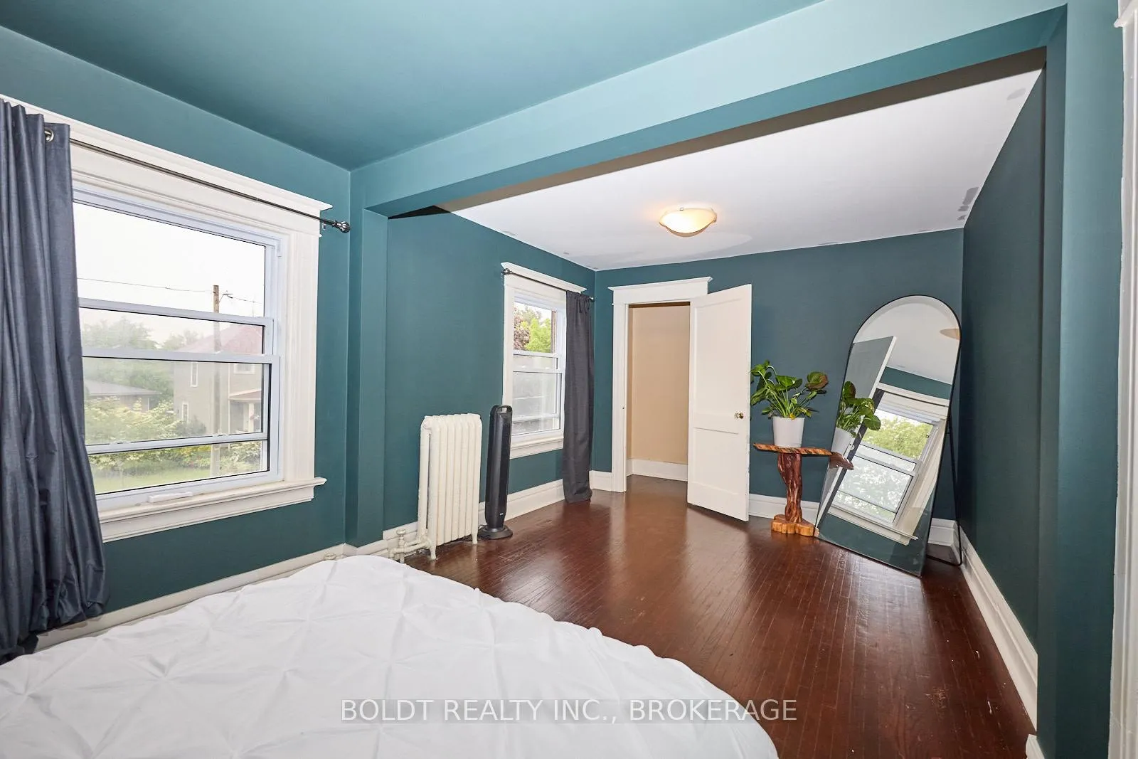 Photo 19 of 41 Thomas Street, St. Catharines, Downtown — HOMEH