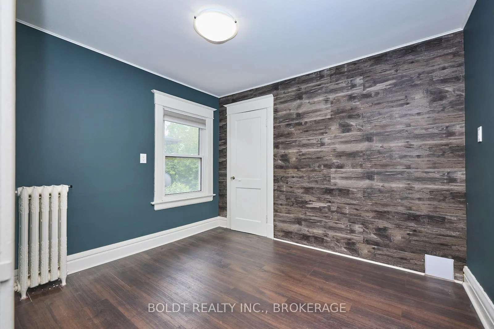 Photo 21 of 41 Thomas Street, St. Catharines, Downtown — HOMEH