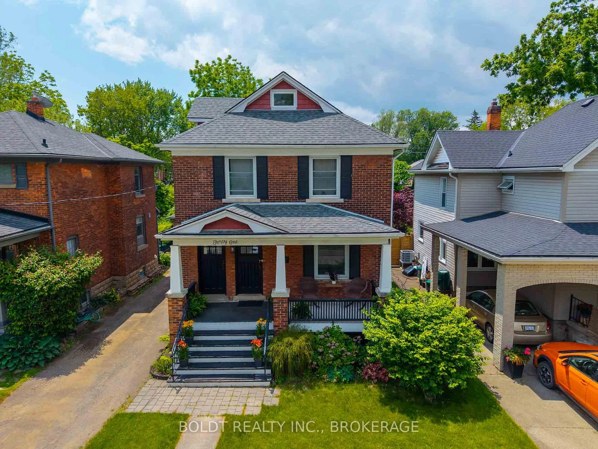 Photo 32 of 41 Thomas Street, St. Catharines, Downtown — HOMEH