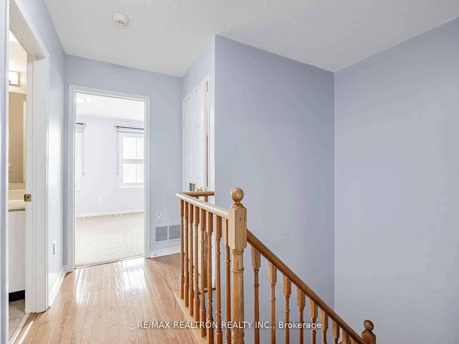 Photo 15 of 15D Overlea Boulevard, Toronto, Thorncliffe Park — HOMEH
