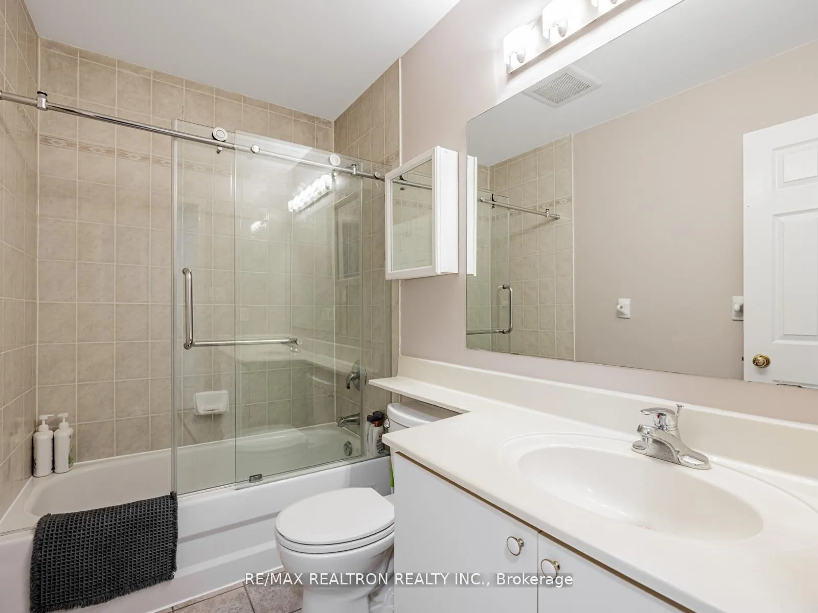 Photo 21 of 15D Overlea Boulevard, Toronto, Thorncliffe Park — HOMEH