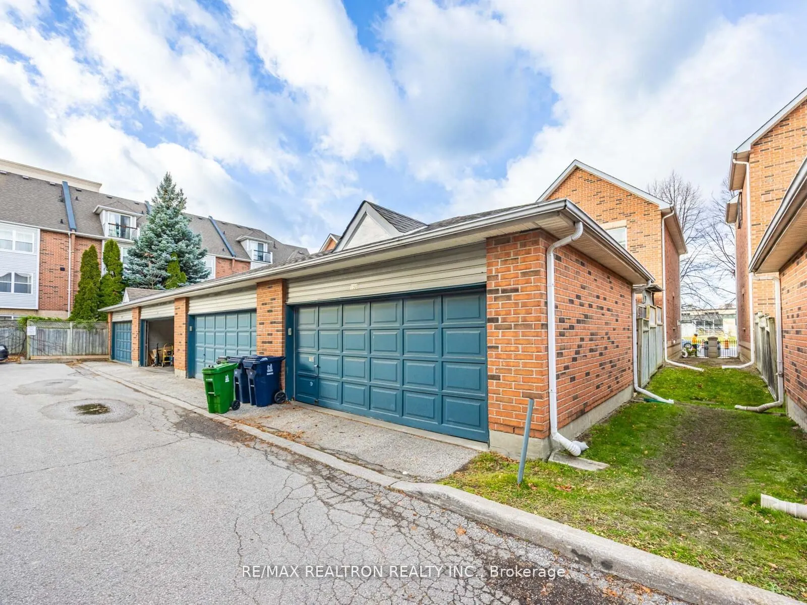 Photo 30 of 15D Overlea Boulevard, Toronto, Thorncliffe Park — HOMEH