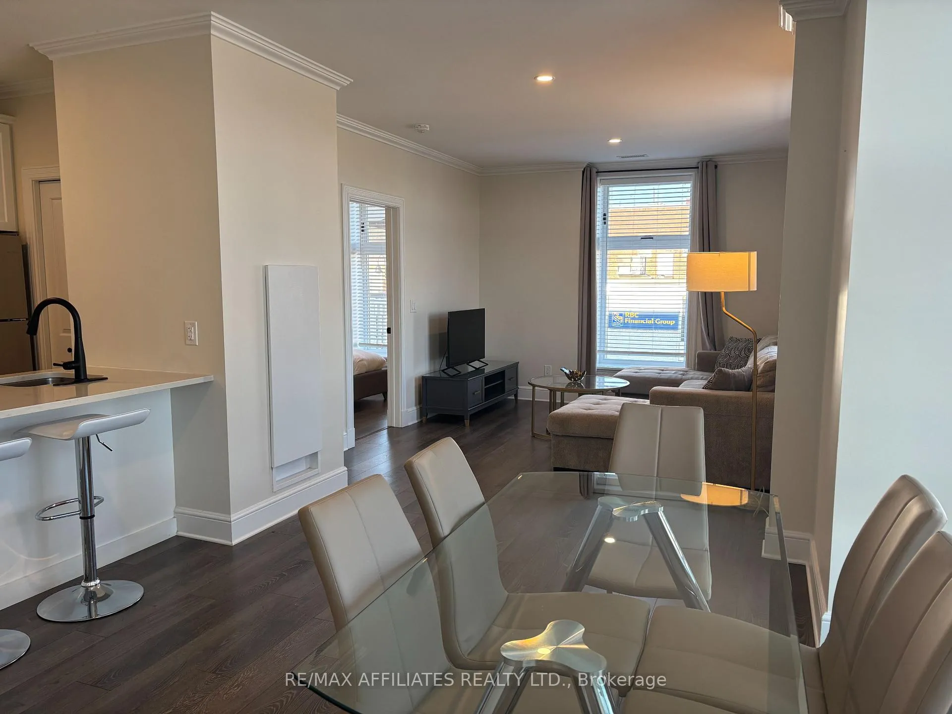 Photo 2 of Unit 201, 20 Beckwith Street, Smiths Falls — HOMEH