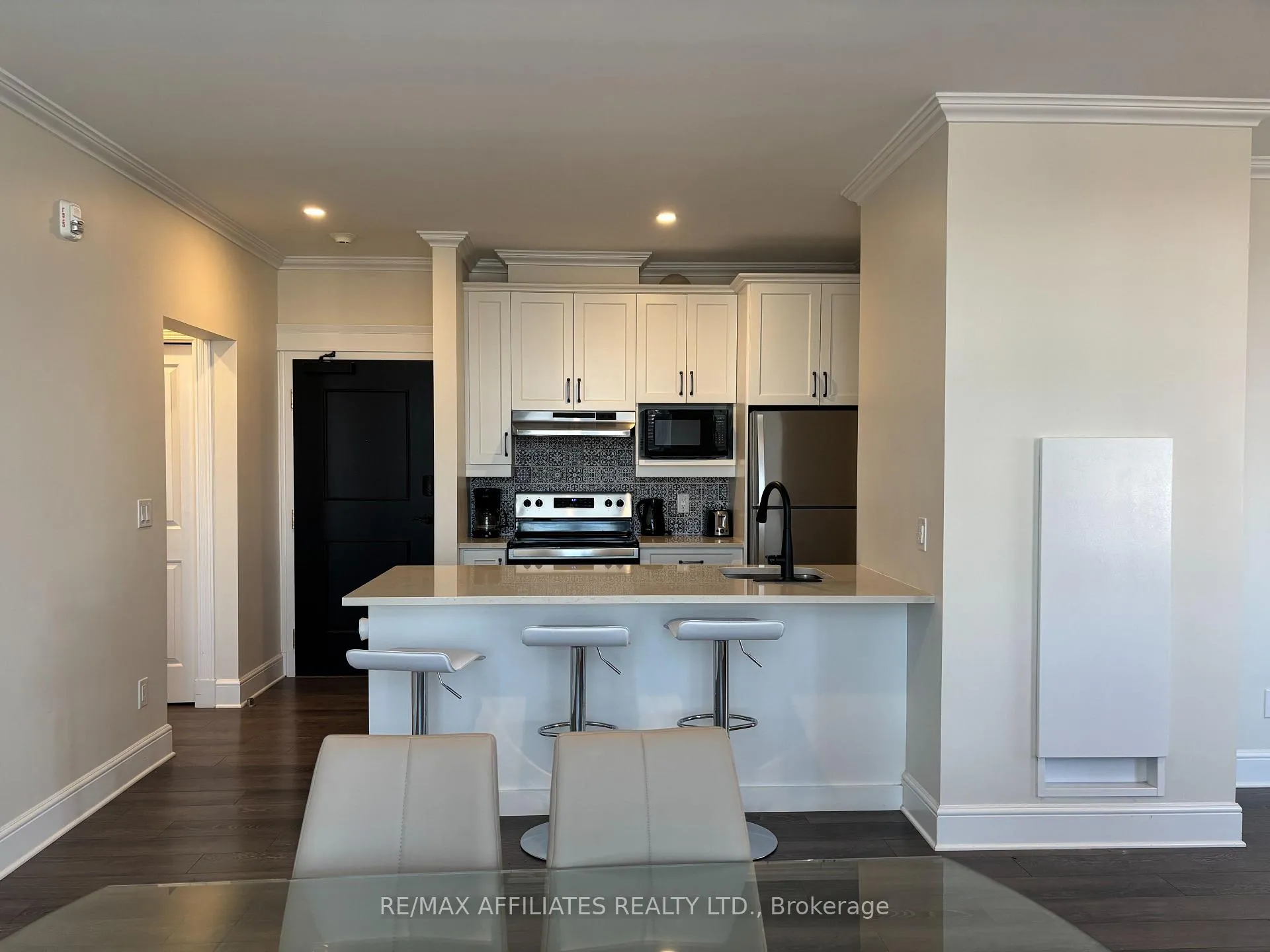 Photo 5 of Unit 201, 20 Beckwith Street, Smiths Falls — HOMEH
