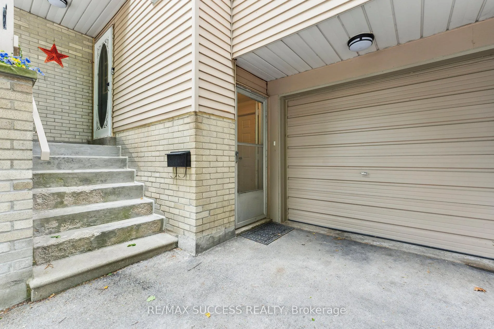 Front of 82 Lynden Circle
