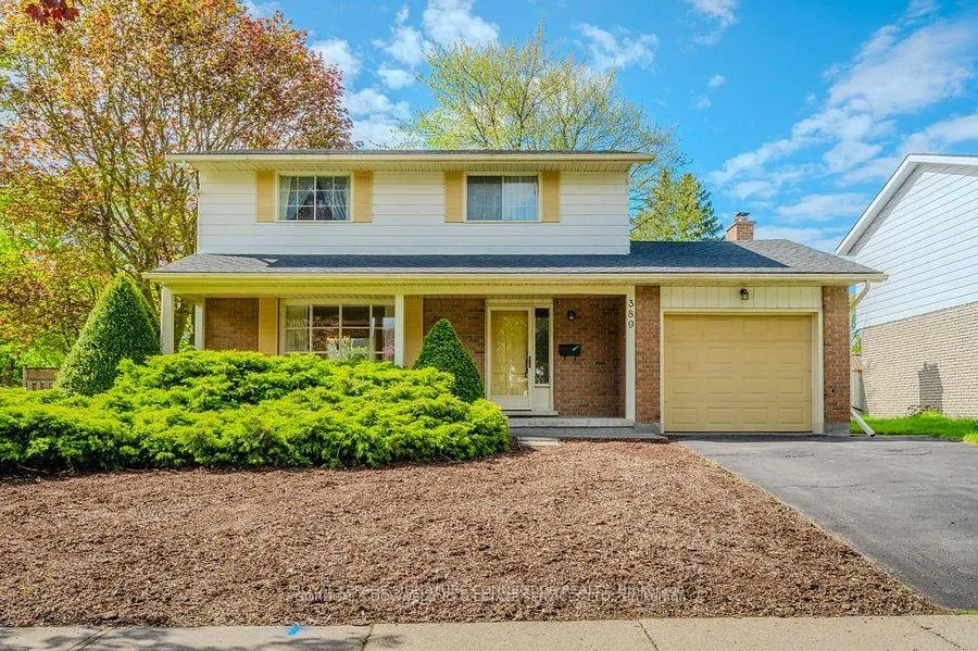 Front of 389 Dunvegan Drive