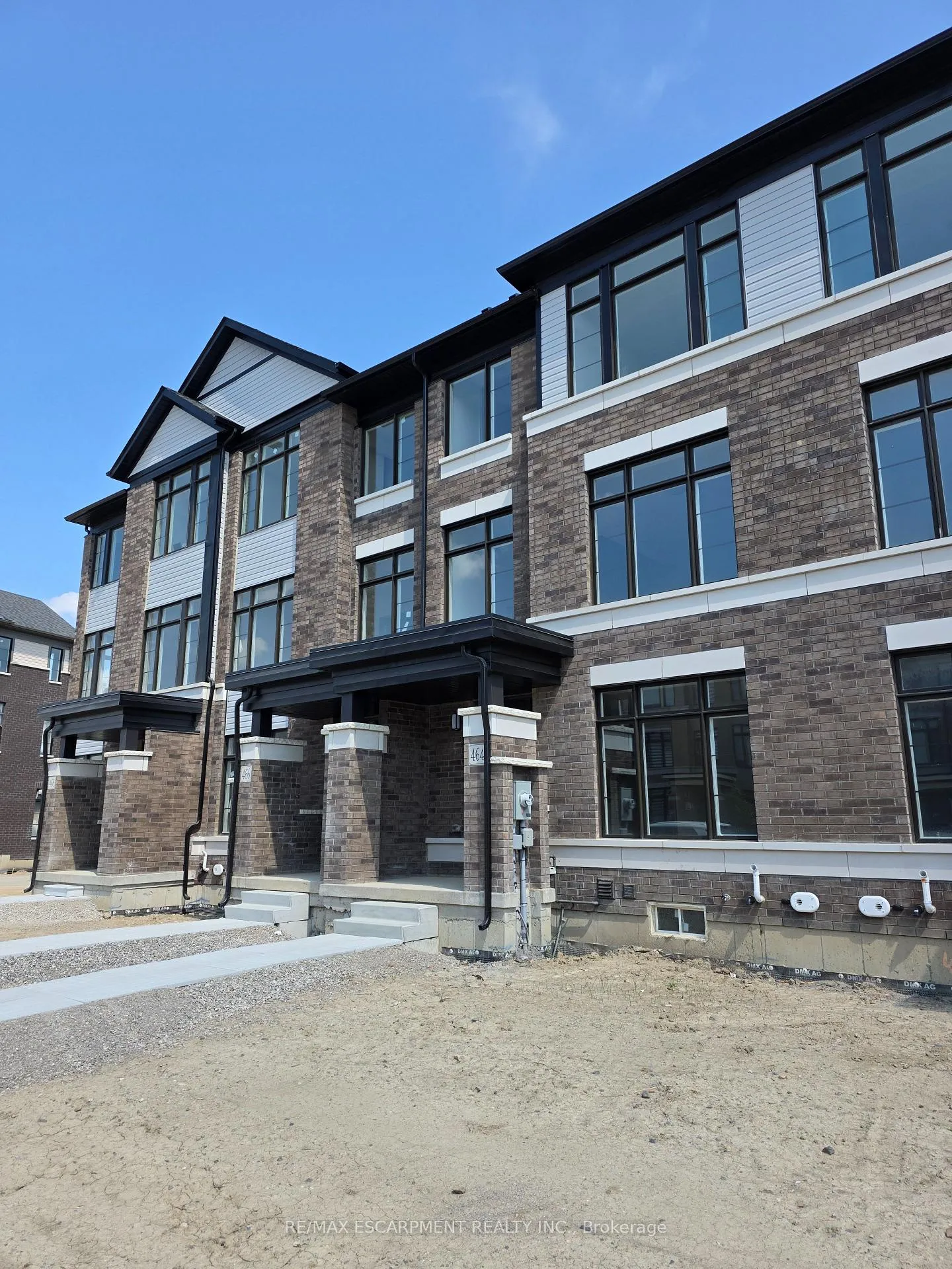 Photo 4 of 464 Provident Way, Hamilton, Mount Hope — HOMEH