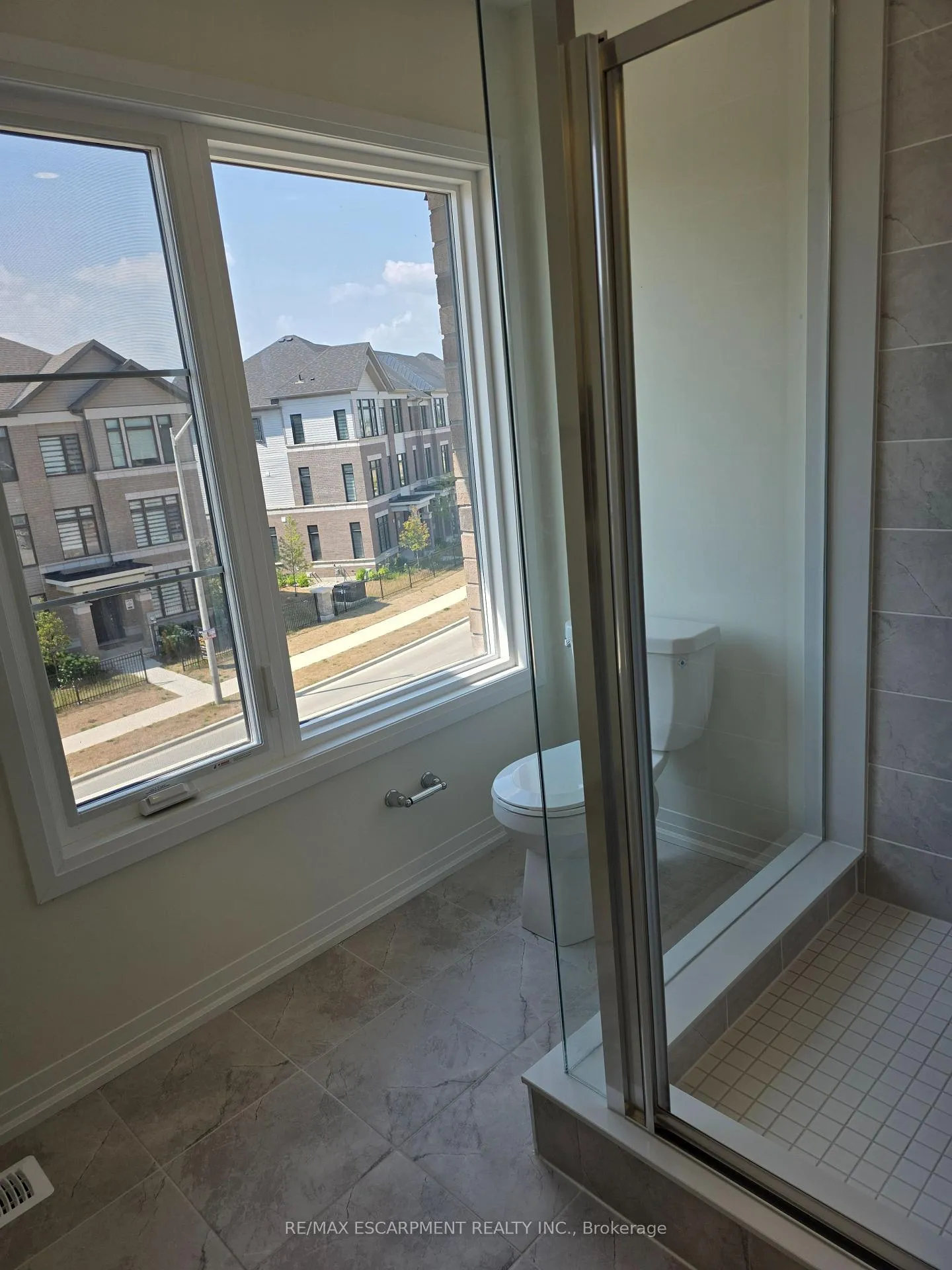 Photo 23 of 464 Provident Way, Hamilton, Mount Hope — HOMEH