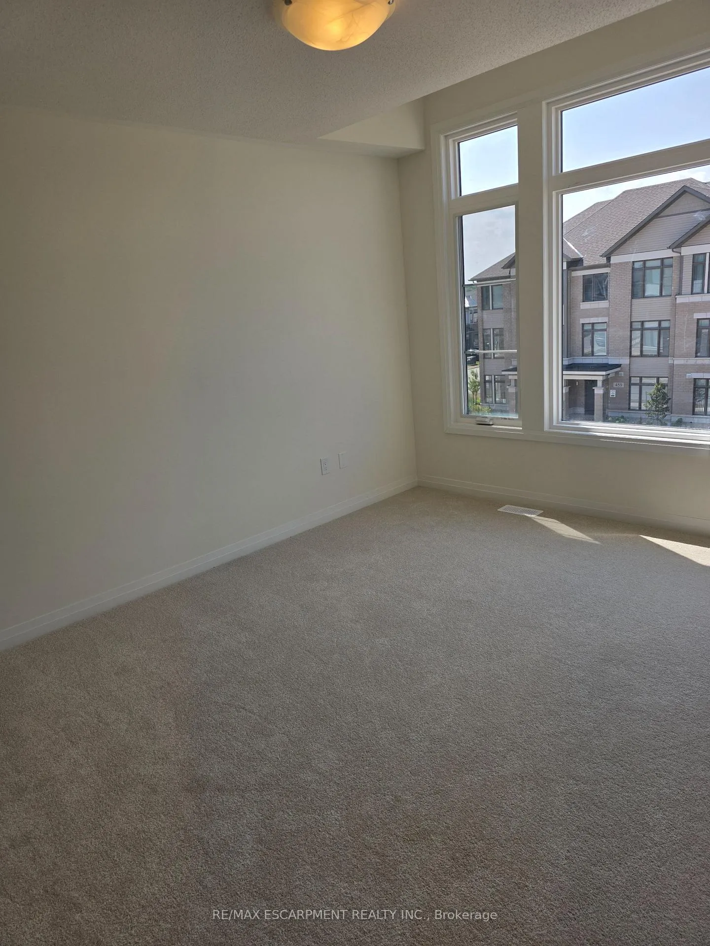 Photo 24 of 464 Provident Way, Hamilton, Mount Hope — HOMEH