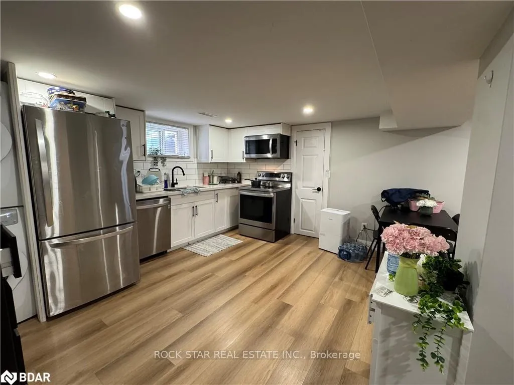 Photo 2 of Unit Lower, 889 Fennell Avenue E, Hamilton, Raleigh — HOMEH