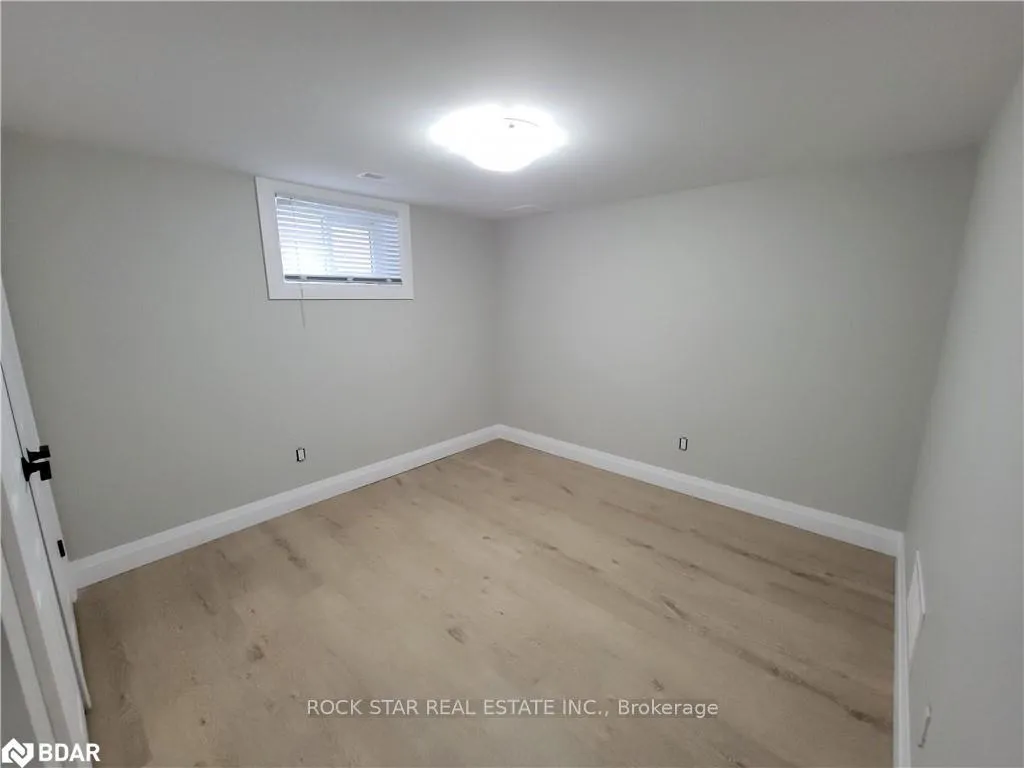 Photo 5 of Unit Lower, 889 Fennell Avenue E, Hamilton, Raleigh — HOMEH