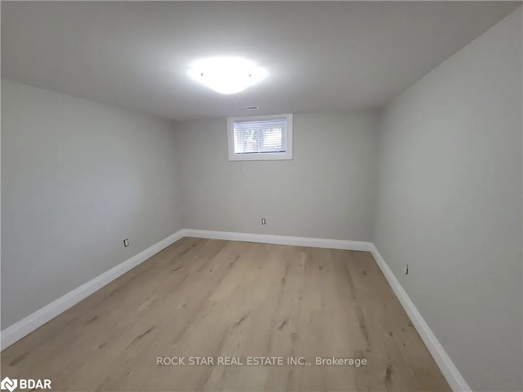 Photo 6 of Unit Lower, 889 Fennell Avenue E, Hamilton, Raleigh — HOMEH