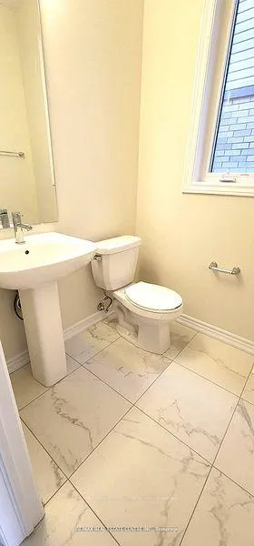 Photo 5 of 380 Barker Parkway, Thorold, Rolling Meadows — HOMEH