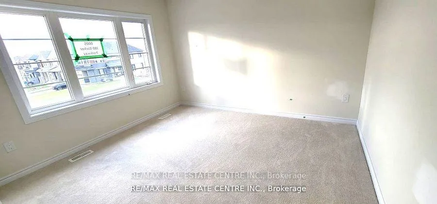 Photo 17 of 380 Barker Parkway, Thorold, Rolling Meadows — HOMEH