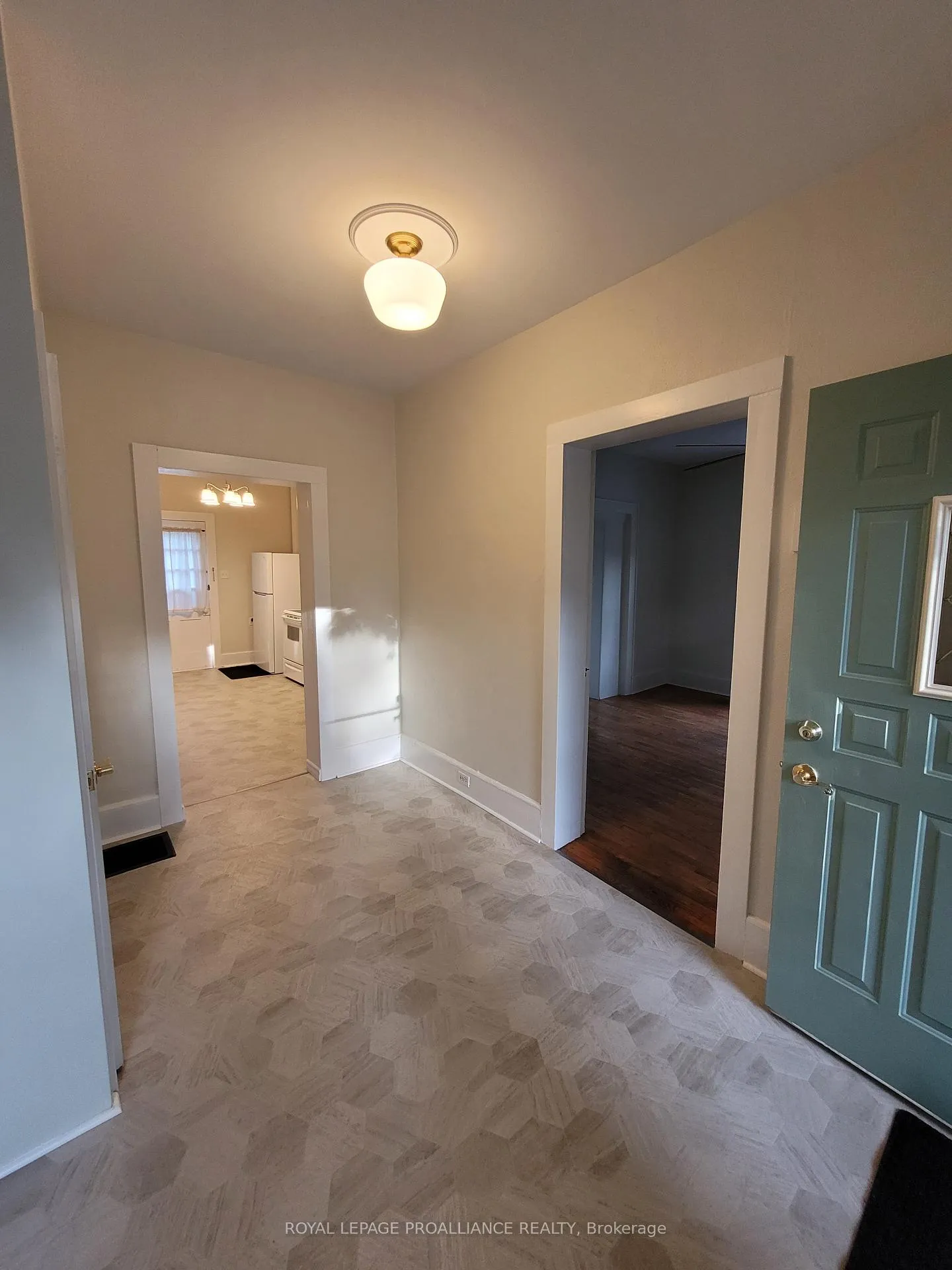 Photo 6 of 335 Albert Street, Belleville, Belleville Ward — HOMEH