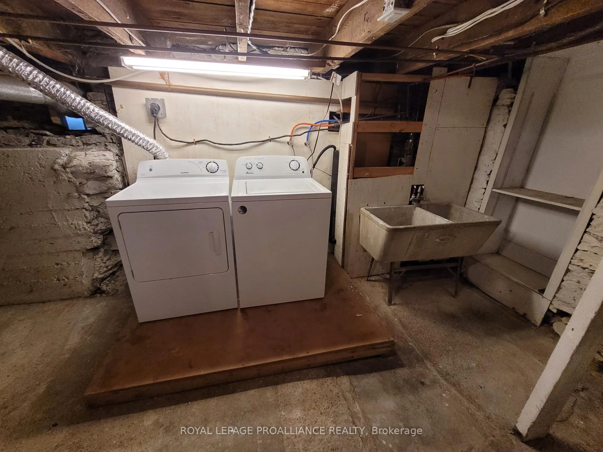 Photo 25 of 335 Albert Street, Belleville, Belleville Ward — HOMEH