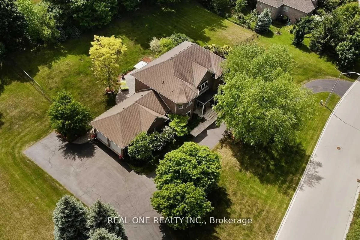 Photo 3 of 63 Appaloosa Trail, Hamilton, Carlisle — HOMEH