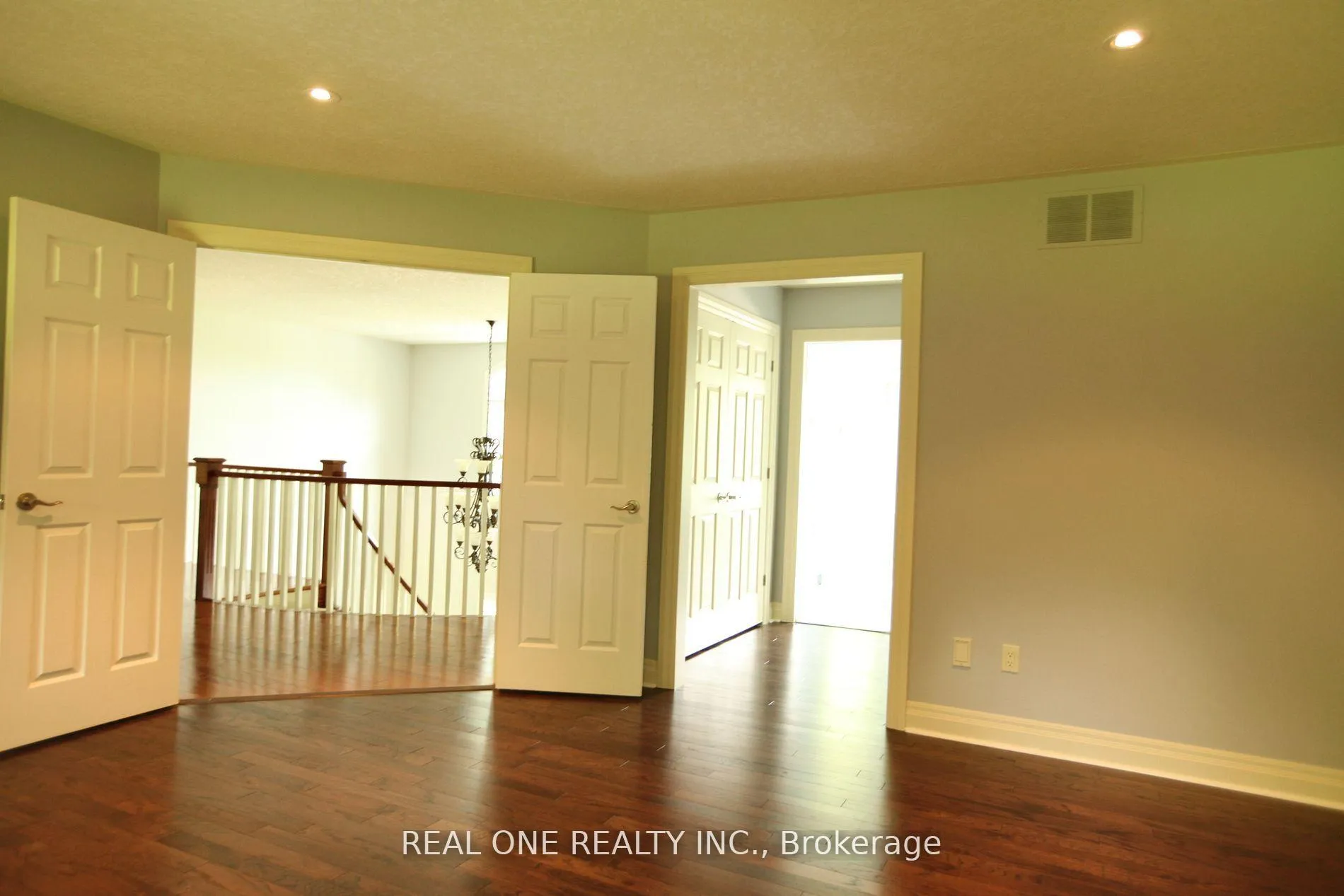 Photo 18 of 63 Appaloosa Trail, Hamilton, Carlisle — HOMEH