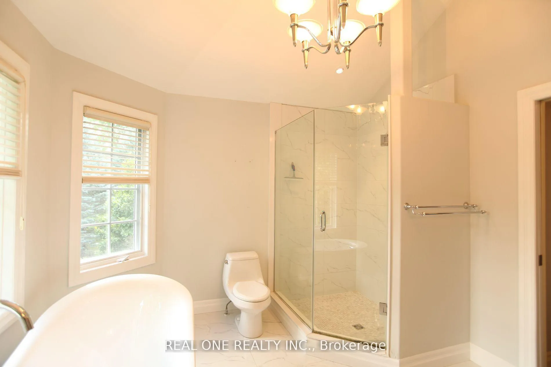 Photo 23 of 63 Appaloosa Trail, Hamilton, Carlisle — HOMEH
