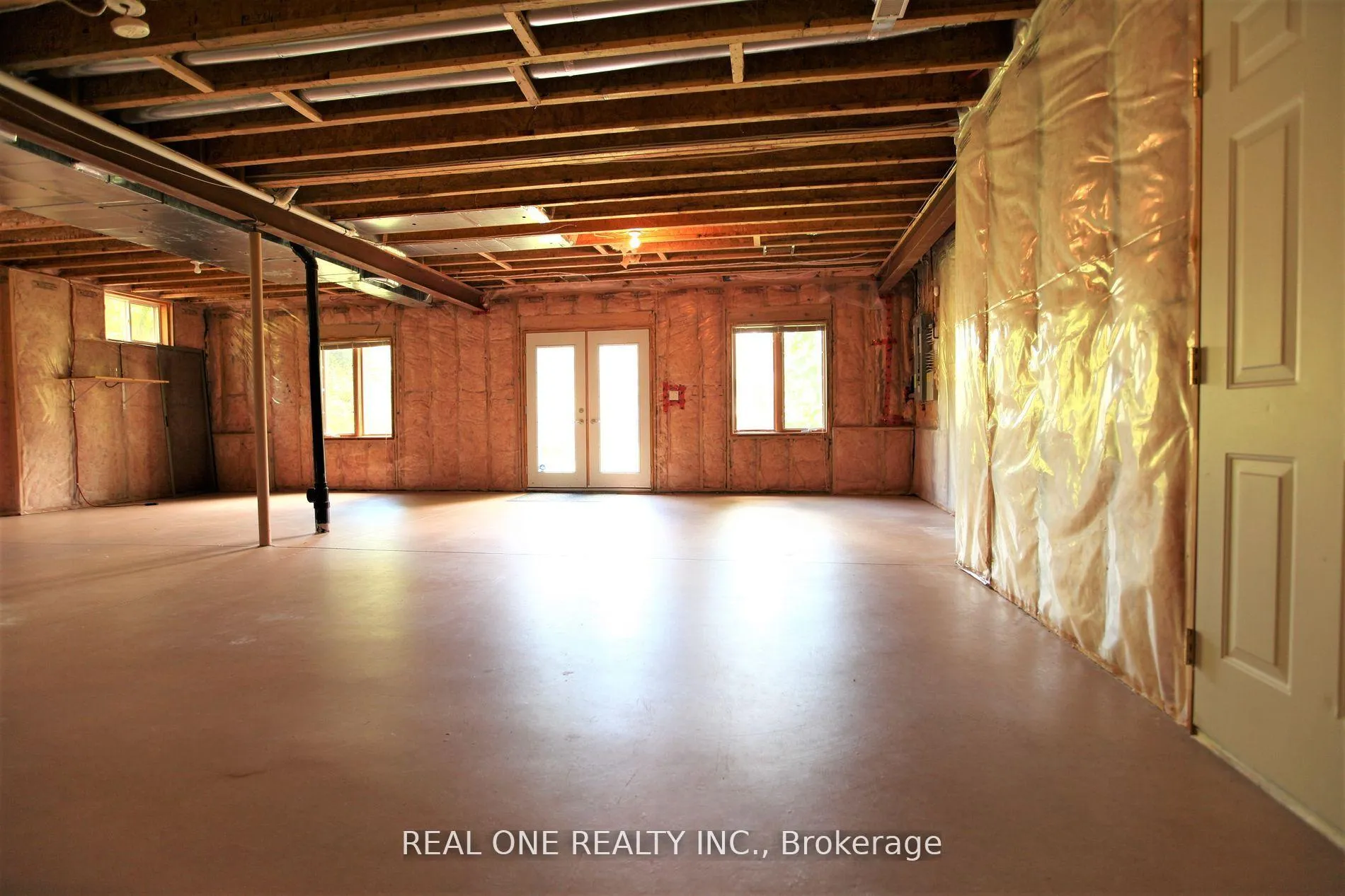 Photo 31 of 63 Appaloosa Trail, Hamilton, Carlisle — HOMEH