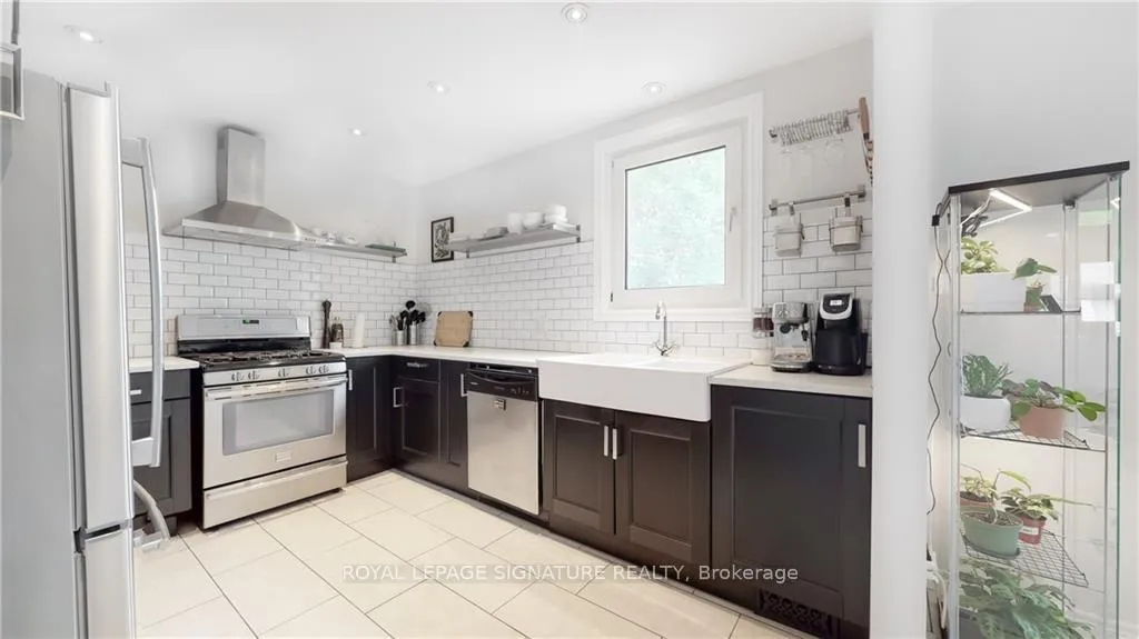 Photo 3 of Unit Upper, 282 East 18th Street, Hamilton, Inch Park — HOMEH