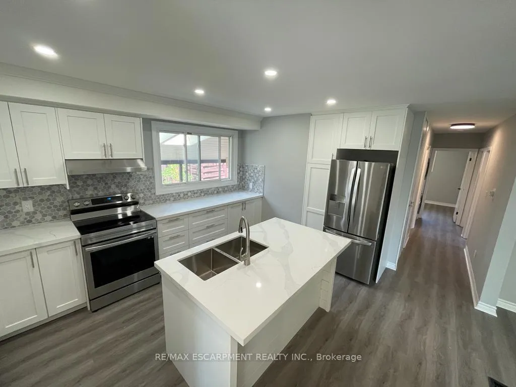 Photo 2 of Unit Upper, 37 Goldfinch Road, Hamilton, Bruleville — HOMEH