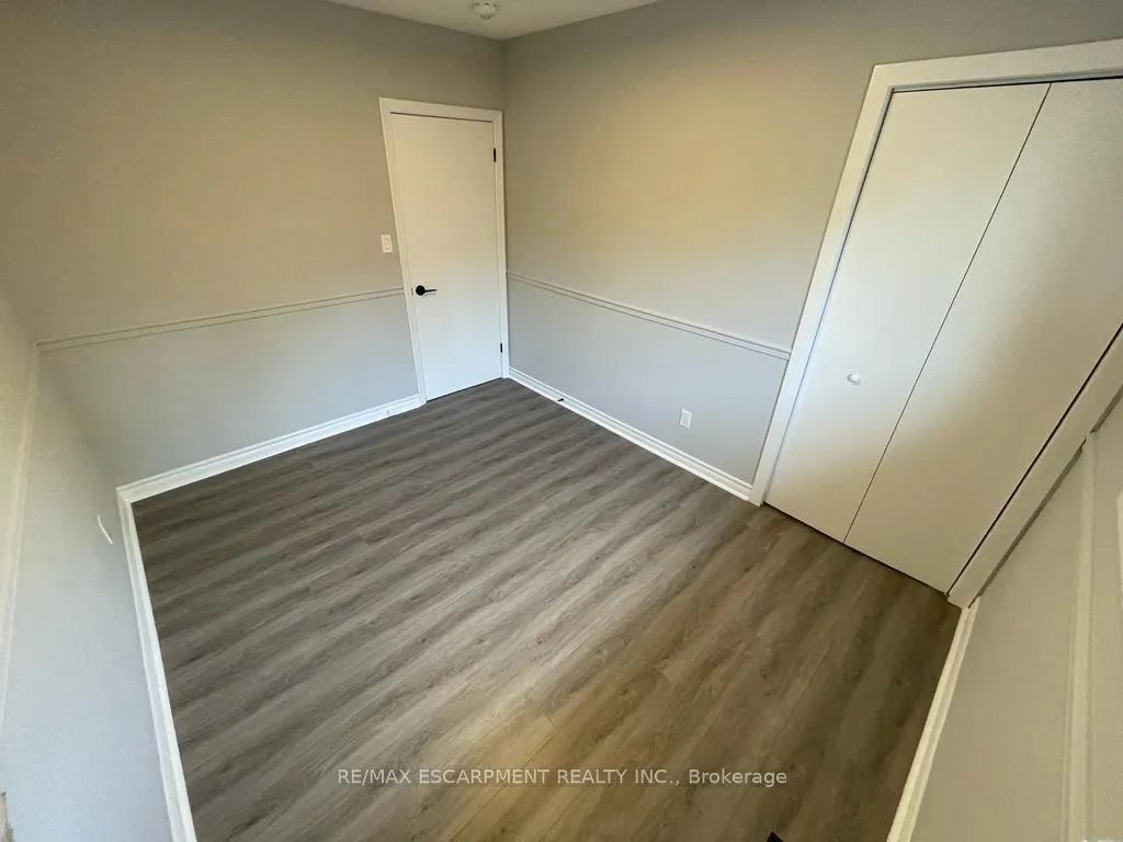 Photo 8 of Unit Upper, 37 Goldfinch Road, Hamilton, Bruleville — HOMEH