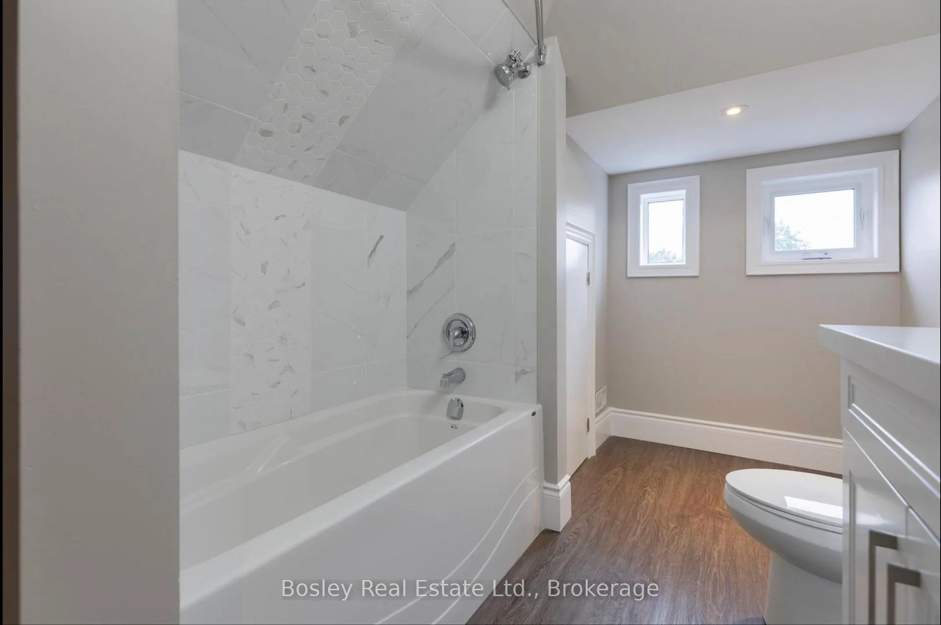Photo 12 of Unit 2, 103 Myrtle Avenue, Hamilton, Blakeley — HOMEH