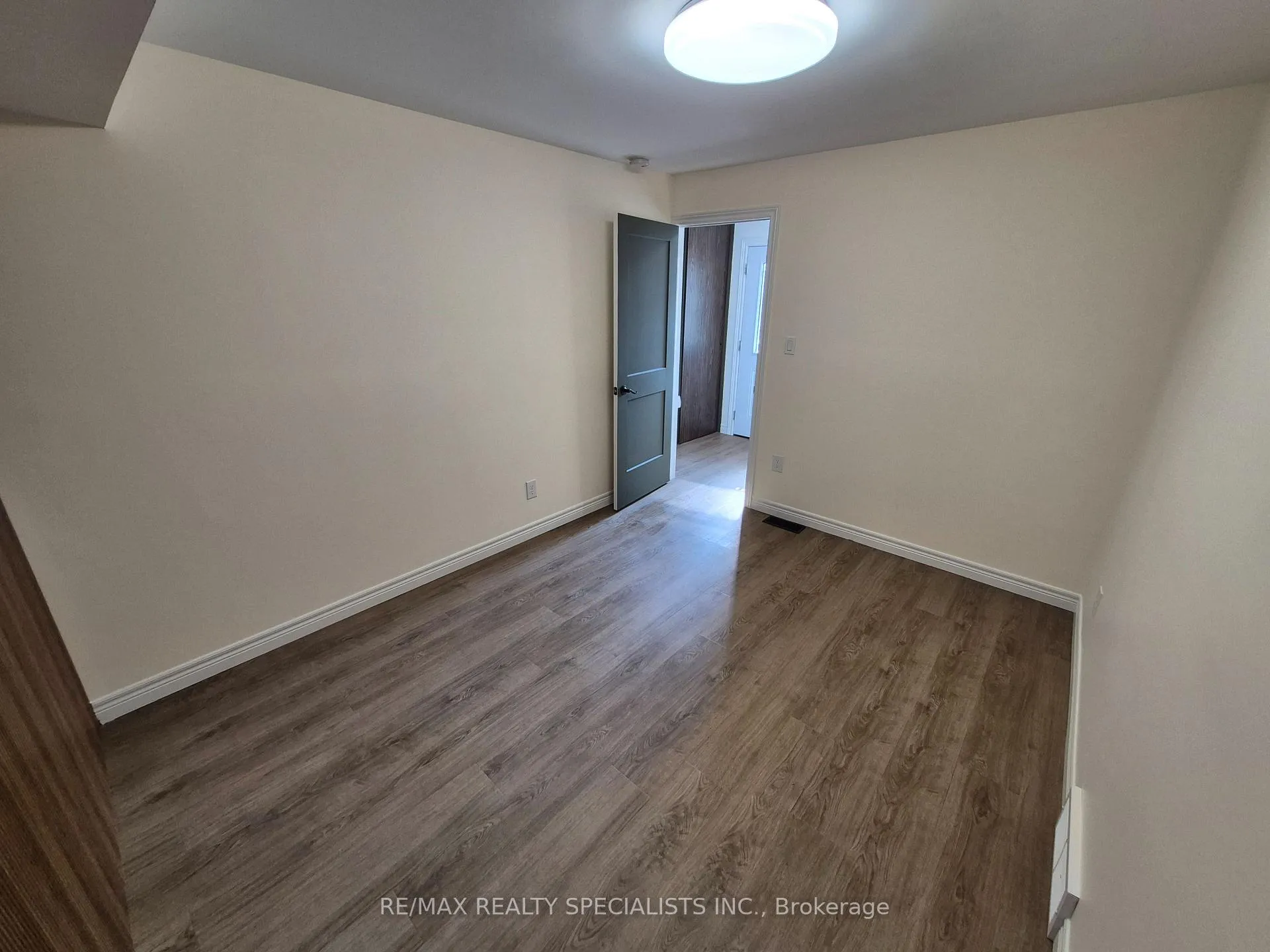 Photo 6 of Unit 2, 209 Pelham Road, St. Catharines, Western Hill — HOMEH
