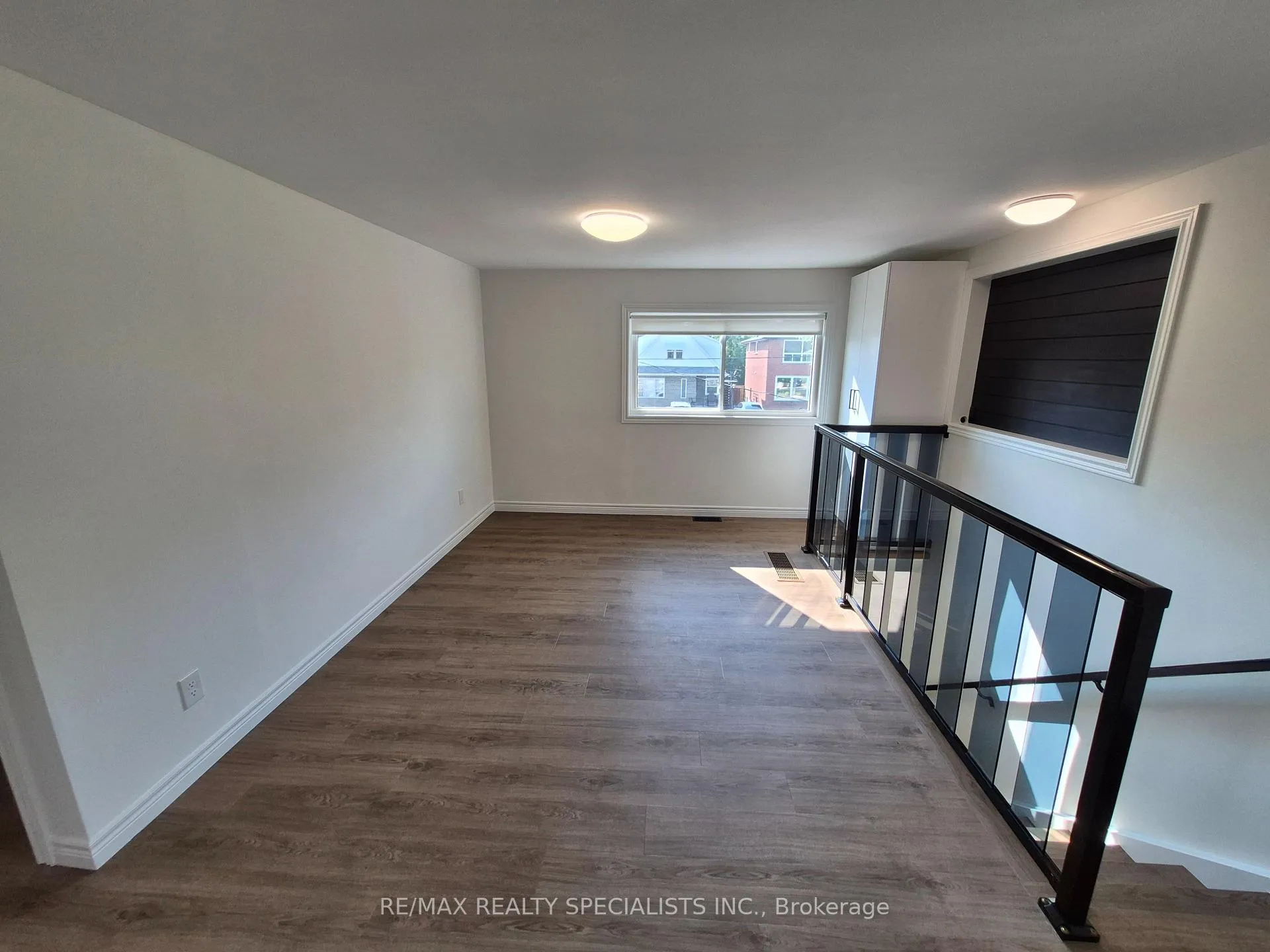 Photo 11 of Unit 2, 209 Pelham Road, St. Catharines, Western Hill — HOMEH