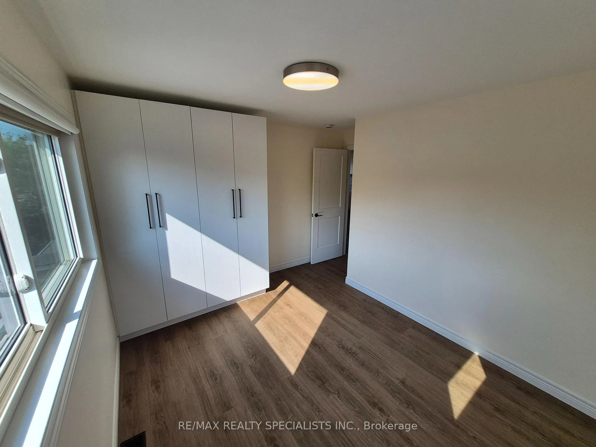 Photo 13 of Unit 2, 209 Pelham Road, St. Catharines, Western Hill — HOMEH